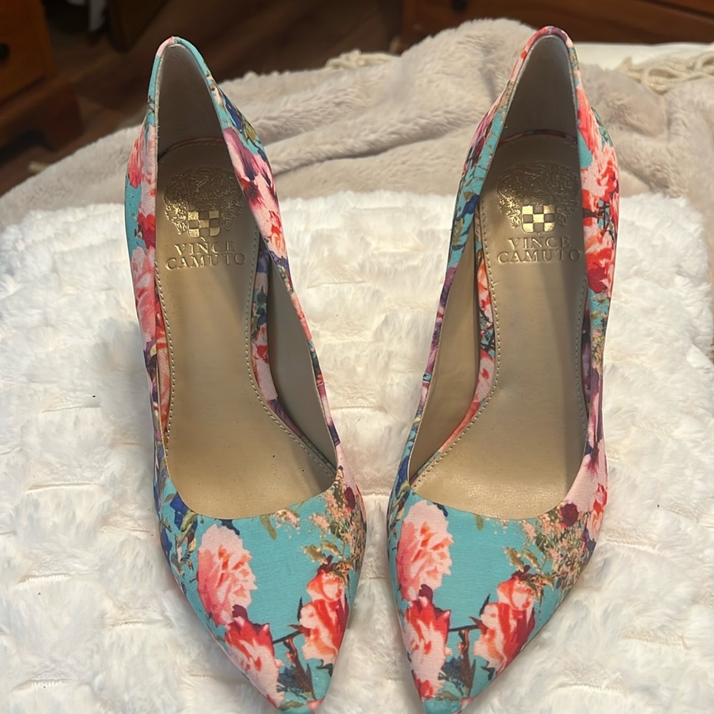 Vince Camuto heels